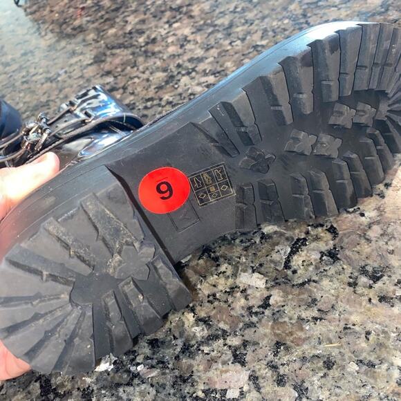 DKNY Womens Bart Metallic Gunmetal Double Buckle Strap Back Pull Tab Boot Size 6 - Picture 6 of 7